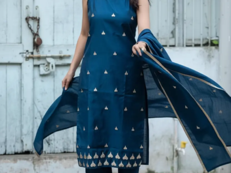 Sleeveless kurta set