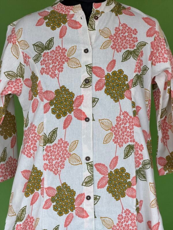 Floral printed cotton kurta set for women back view