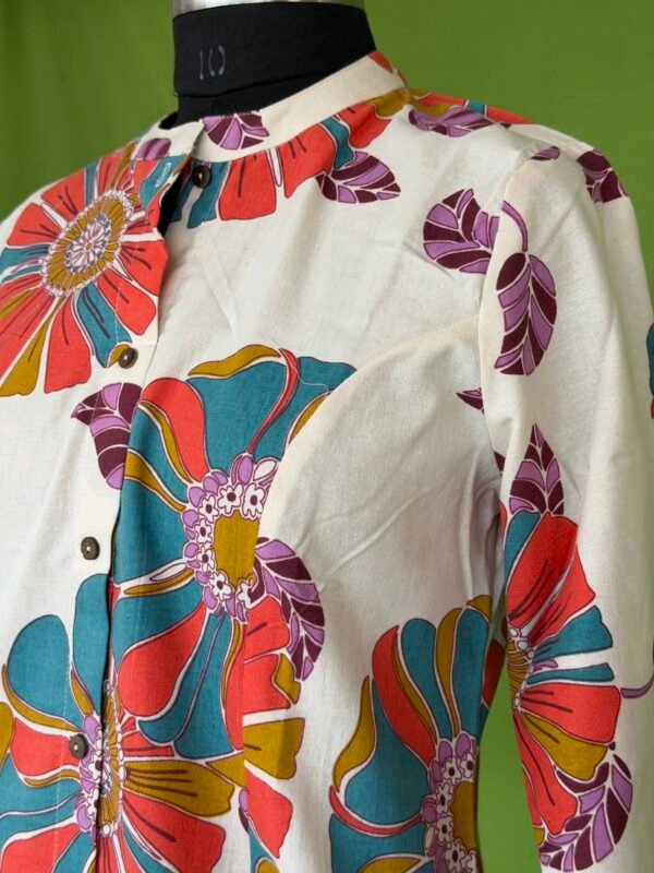 Off white cotton kurta set with multicolor floral print close-up